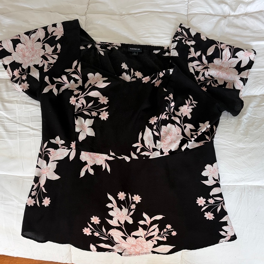 torrid Black Floral peplum Blouse with Light Pink Print